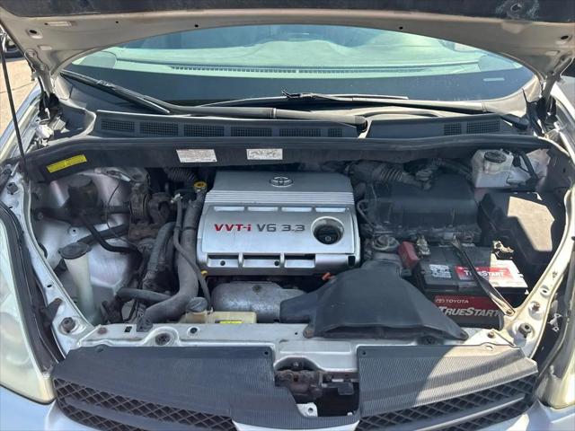 2004 Toyota Sienna CE