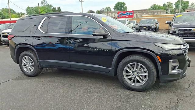 2022 Chevrolet Traverse AWD LT Cloth