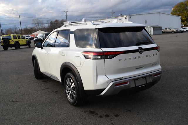 2024 Nissan Pathfinder SL 4WD