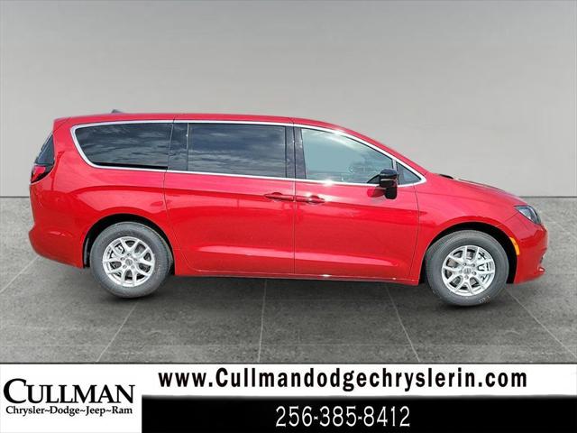 2025 Chrysler Voyager VOYAGER LX