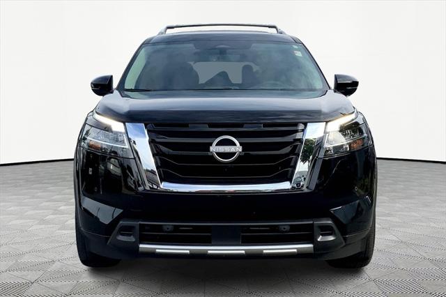2024 Nissan Pathfinder Platinum FWD