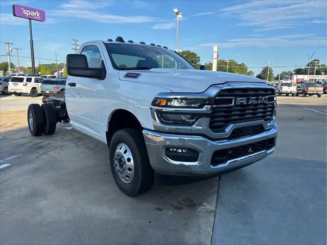 2025 RAM Ram 3500 Chassis Cab RAM 3500 TRADESMAN CHASSIS REGULAR CAB 4X2 84 CA