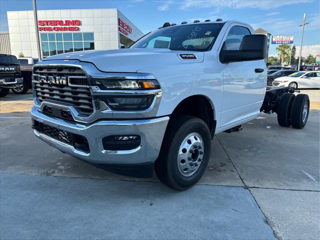 2025 RAM Ram 3500 Chassis Cab RAM 3500 TRADESMAN CHASSIS REGULAR CAB 4X2 84 CA