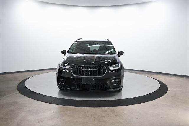 2024 Chrysler Pacifica Hybrid Road Tripper
