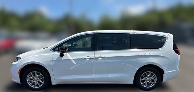 2025 Chrysler Pacifica PACIFICA SELECT