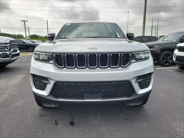 2025 Jeep Grand Cherokee GRAND CHEROKEE LAREDO X 4X2