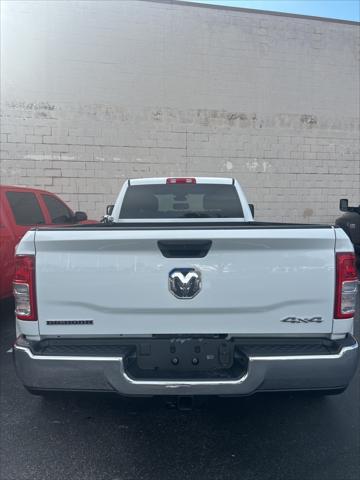 2024 RAM 3500 Big Horn Crew Cab 4x4 8 Box