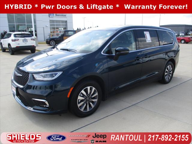 2023 Chrysler Pacifica Hybrid Touring L