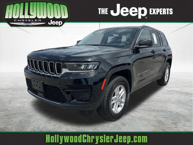 2023 Jeep Grand Cherokee Laredo 4x4