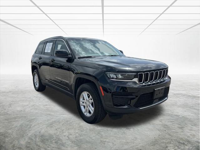 2023 Jeep Grand Cherokee Laredo 4x4