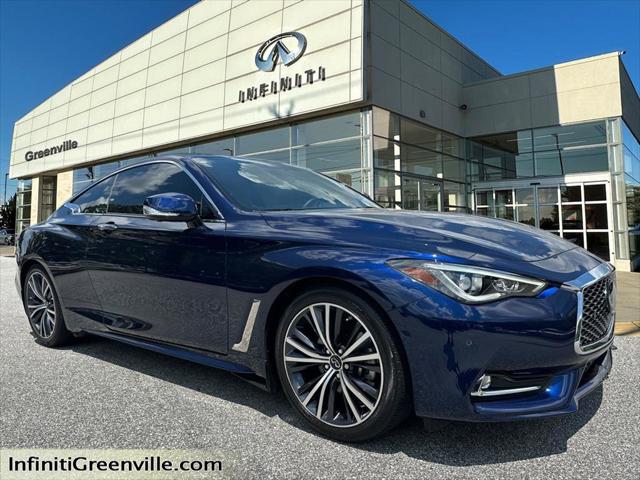 2022 INFINITI Q60 LUXE