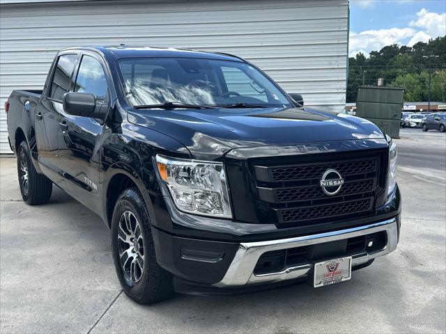 2023 Nissan TITAN Crew Cab SV 4x2