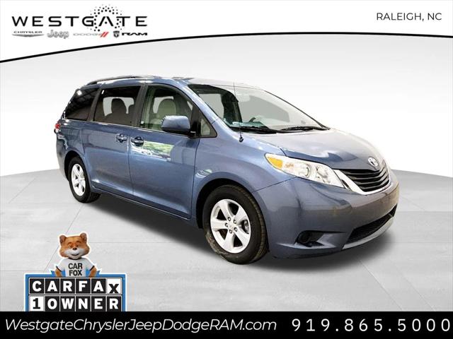 2014 Toyota Sienna LE Mobility Auto Access