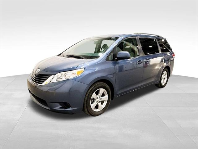 2014 Toyota Sienna LE Mobility Auto Access