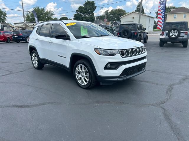 2023 Jeep Compass Latitude Lux FWD 2023 Jeep Compass Latitude Lux FWD