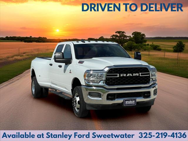 2023 RAM 3500 Tradesman Crew Cab 4x4 8 Box