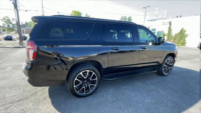 2021 Chevrolet Suburban 4WD RST