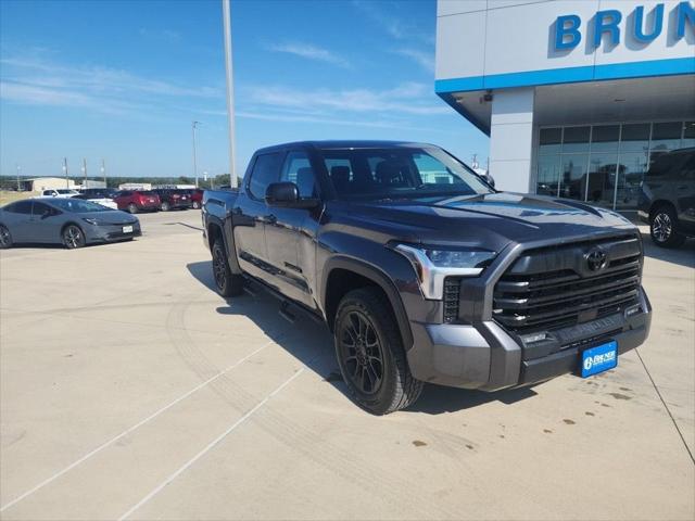 2025 Toyota Tundra SR5 4WD