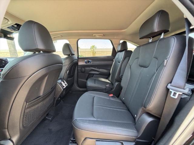 2025 Kia Sorento X-Line EX