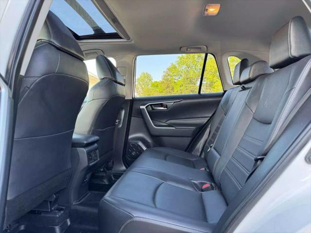 2019 Toyota RAV4 XLE Premium