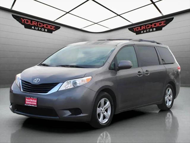 2012 Toyota Sienna LE V6 8 Passenger for sale in Waukegan, IL