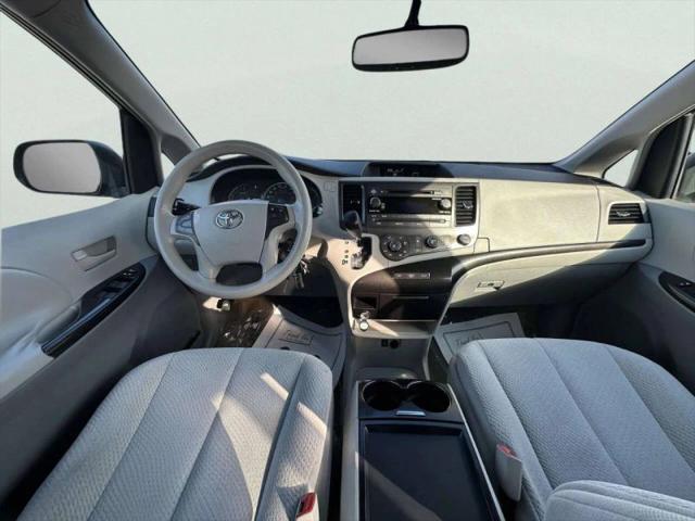 2011 Toyota Sienna LE V6