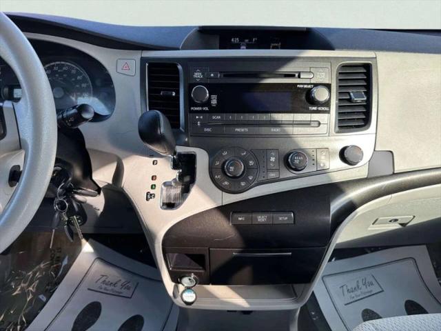 2011 Toyota Sienna LE V6