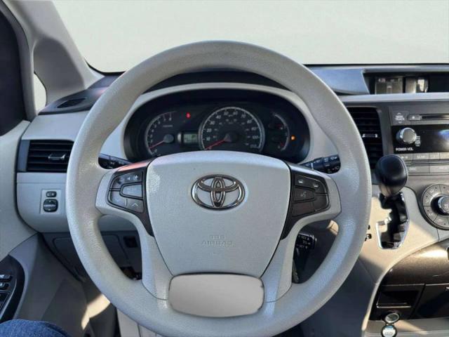 2011 Toyota Sienna LE V6