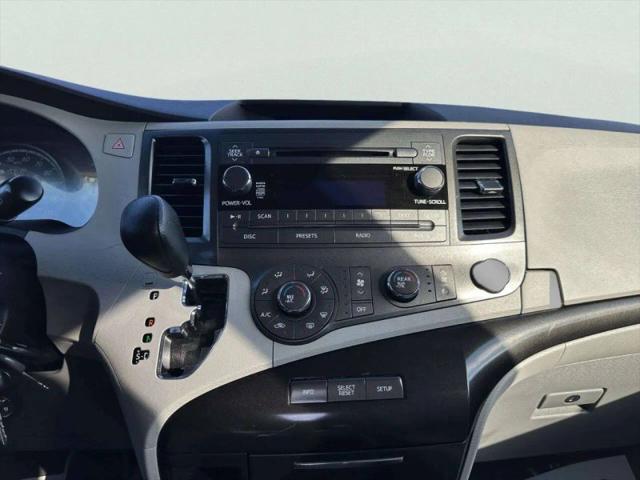 2011 Toyota Sienna LE V6