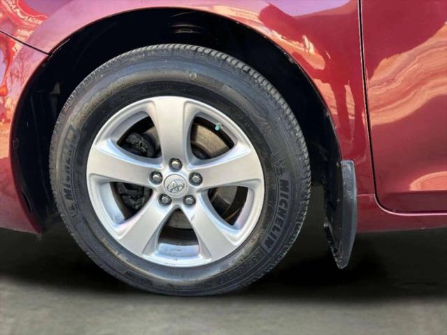 2011 Toyota Sienna LE V6
