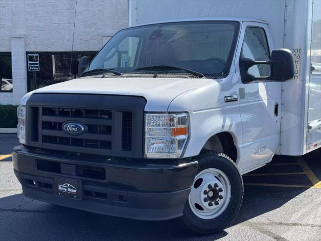 2022 Ford E-350 Cutaway Base