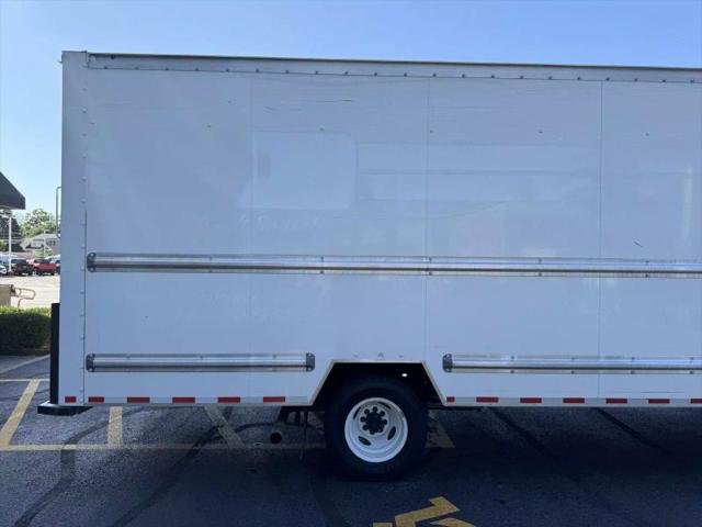 2022 Ford E-350 Cutaway Base