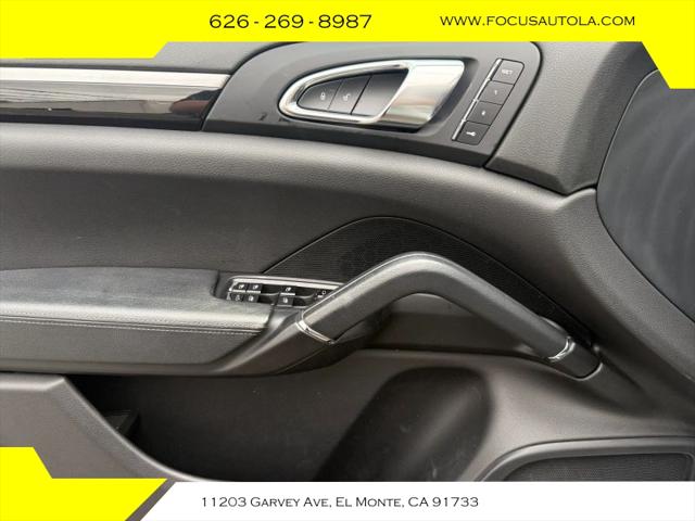 2016 Porsche Cayenne Base