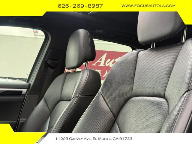 2016 Porsche Cayenne Base