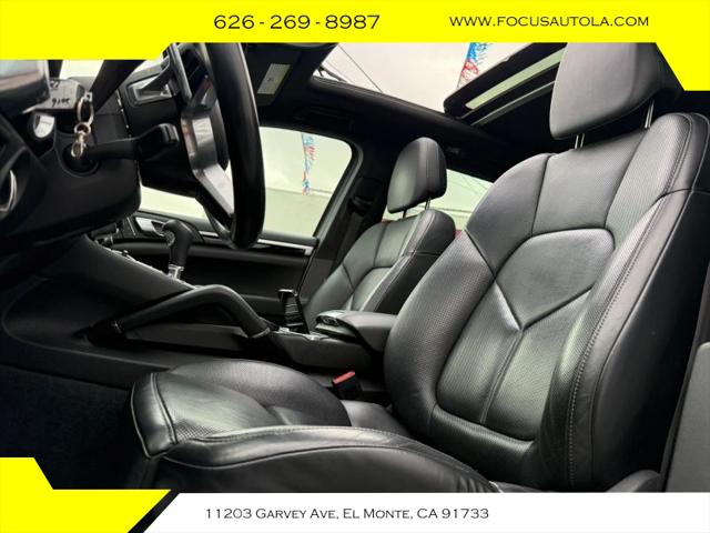 2016 Porsche Cayenne Base