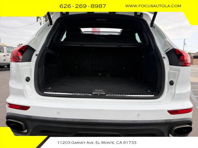 2016 Porsche Cayenne Base