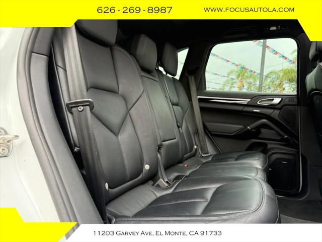 2016 Porsche Cayenne Base