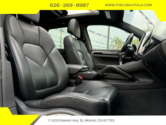 2016 Porsche Cayenne Base