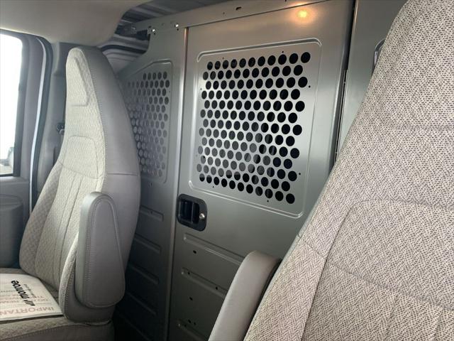 2025 GMC Savana Cargo RWD 2500 Regular Wheelbase Work Van