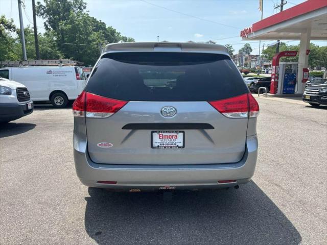 2011 Toyota Sienna Base V6