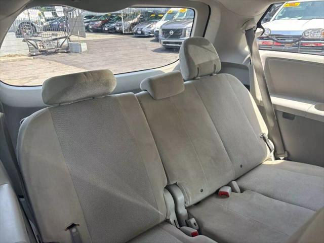 2011 Toyota Sienna Base V6