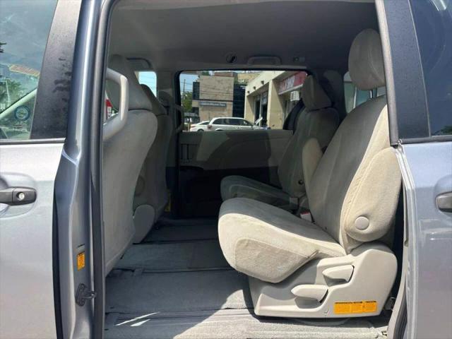 2011 Toyota Sienna Base V6