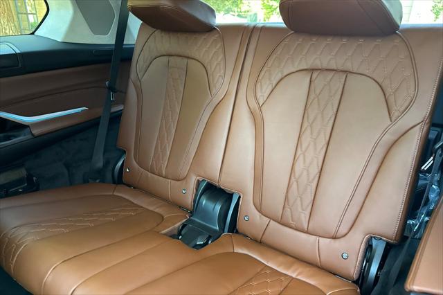 2026 BMW X7 M60i