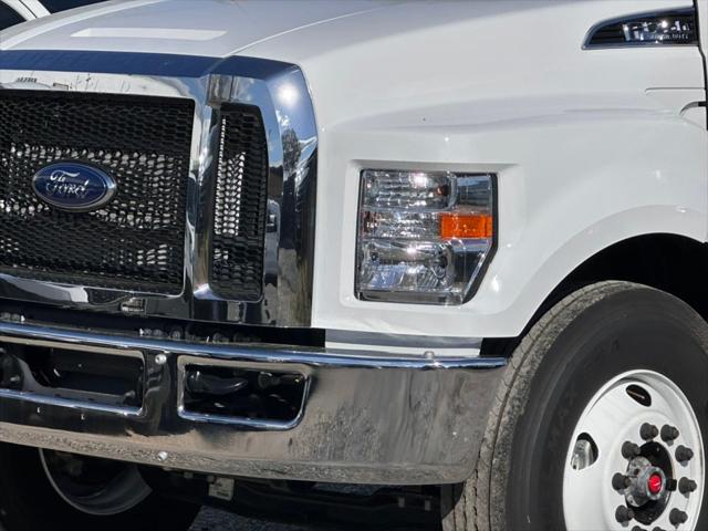 2025 Ford F-750 Base