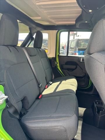 2025 Jeep Wrangler 4-Door Summit 4x4