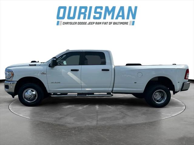 2024 RAM 3500 Big Horn Crew Cab 4x4 8 Box