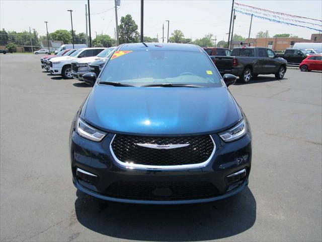 2025 Chrysler Pacifica PACIFICA SELECT AWD