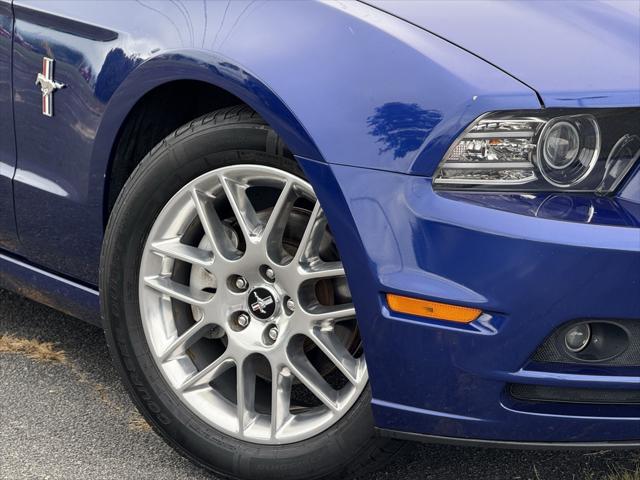 2013 Ford Mustang V6 Premium