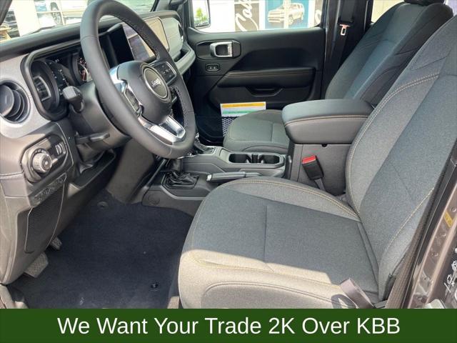 2025 Jeep Wrangler 4-Door Sahara 4x4
