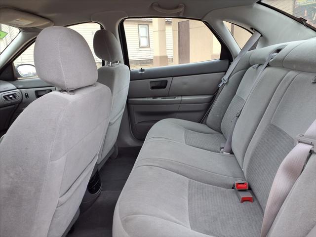 2004 Ford Taurus SES